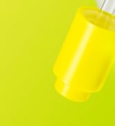 La section surlignée en jaune semble être un espace réservé ou un élément d'arrière-plan dans l'image composite.