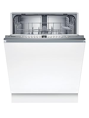 Plusieurs chats se sont rassemblés et ont interagi avec un jouet interactif circulaire rose ou un dispositif d'alimentation sur un sol de couleur claire.