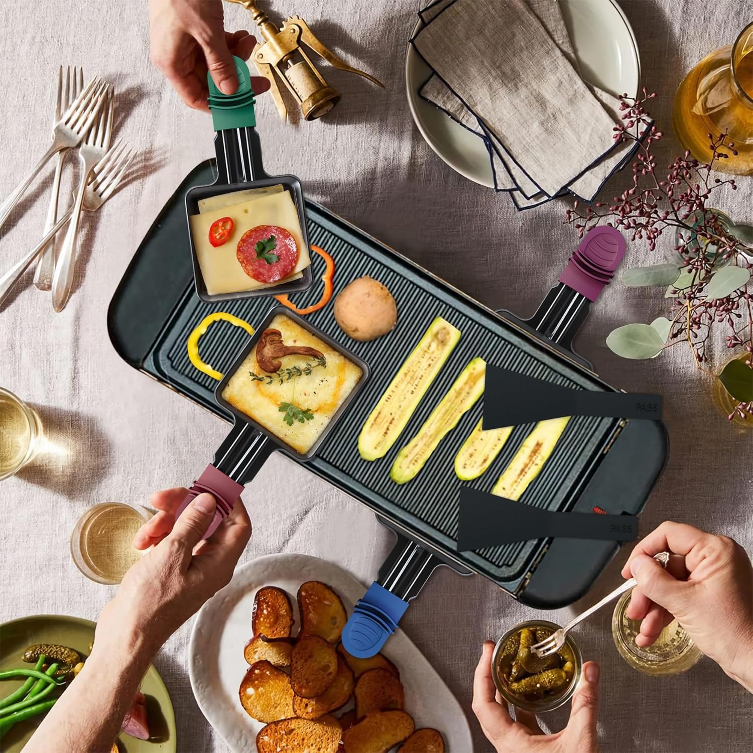 Poêlons à raclette carrés - 8 pcs - antiadhésif, poignées colorées, spatules incluses
