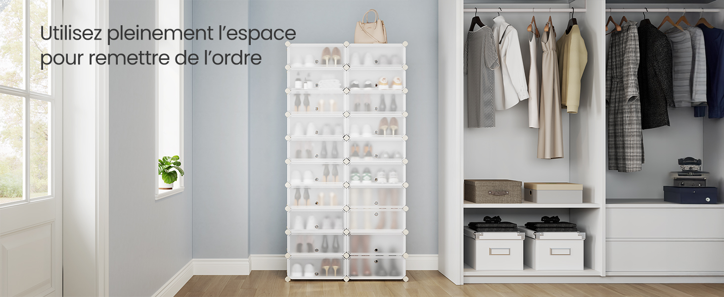 Le texte se lit comme suit : « Utilisez pleinement l'espace pour permettre de l'ordre ». Série d'images montrant des espaces de rangement organisés avec des systèmes de rangement blancs.