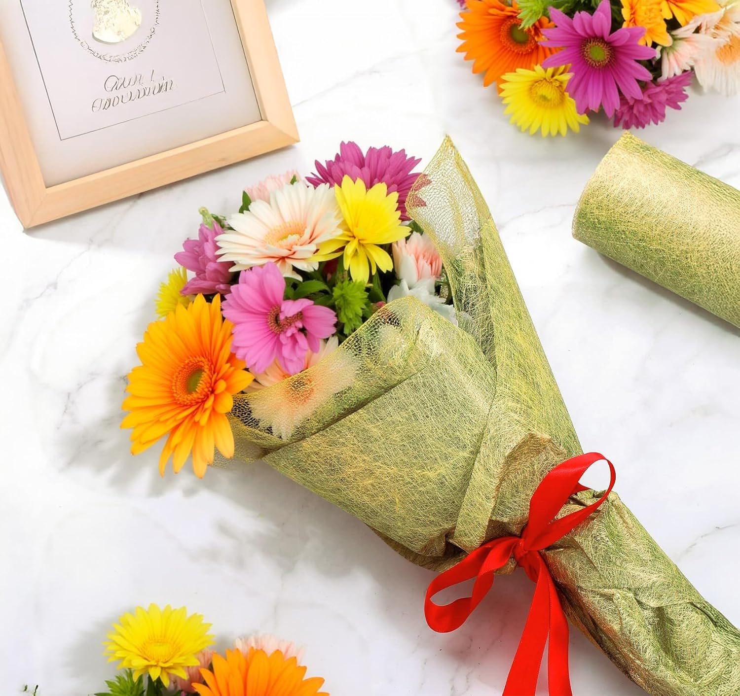 Chemin de table - non-tissé doré vert - 23x3000 cm - 150 cœurs décoratifs