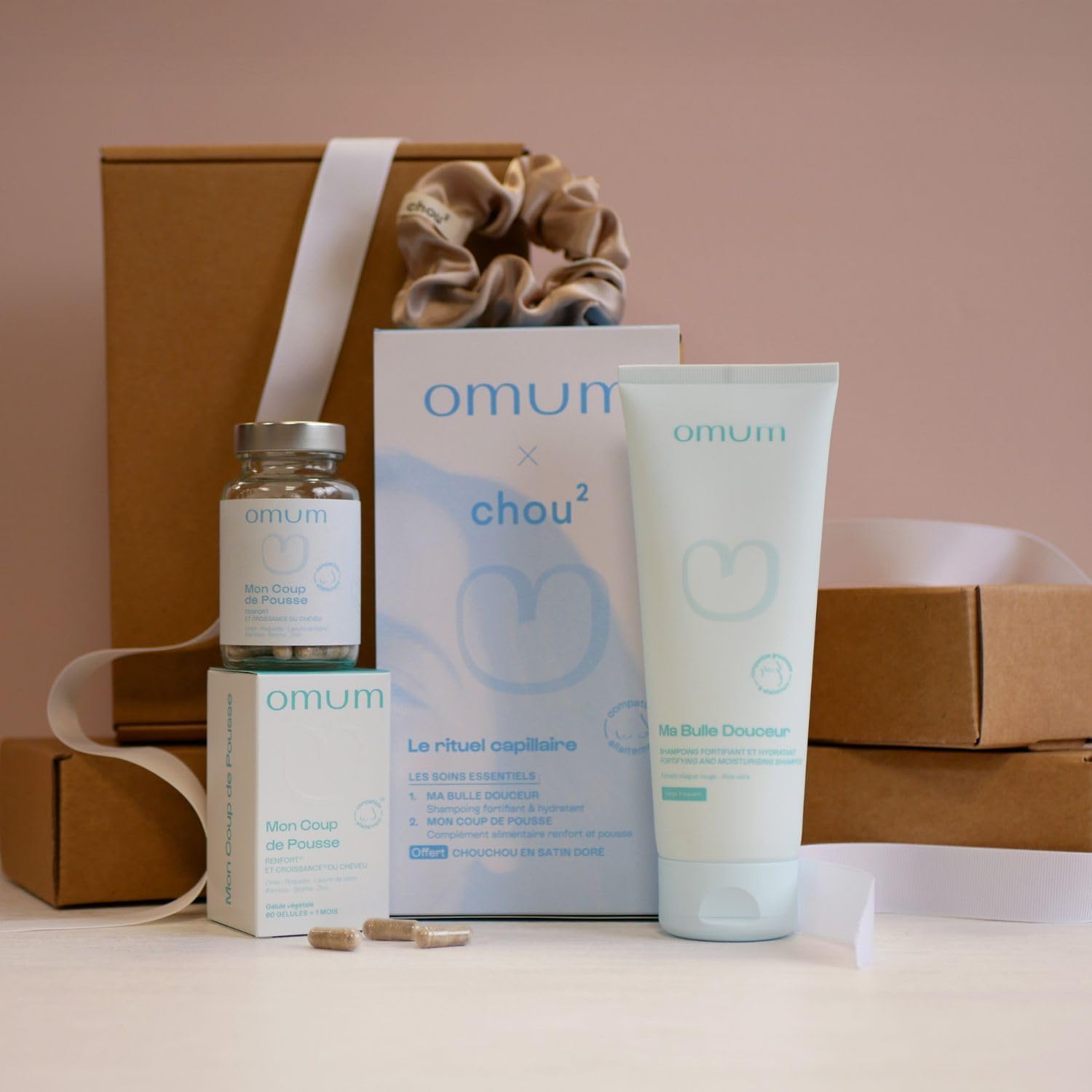 Omum - Coffret soins capillaires vegan - shampoing + complément, hydratant et fortifiant, petit cadeau