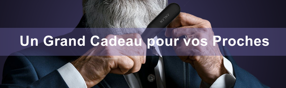 un homme tenant un rasoir dans ses mains.