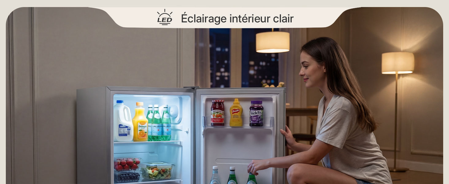 Le texte se lit comme suit : « Éclairage intérieur clair ». Plans intérieurs montrant un éclairage intense à l'intérieur d'un réfrigérateur avec rangement organisé pour les aliments.
