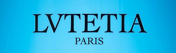 Lutetia Paris affiché en lettres noires sur un fond dégradé bleu vif