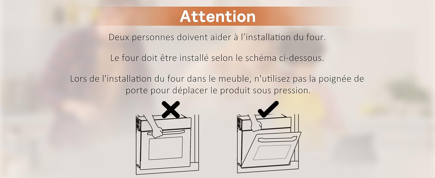 Schéma d'instructions d'installation d'un appareil. Affiche une manipulation correcte et incorrecte, avec du texte en français. Met l'accent sur une bonne prise en main pour éviter les dommages lors de l'installation.
