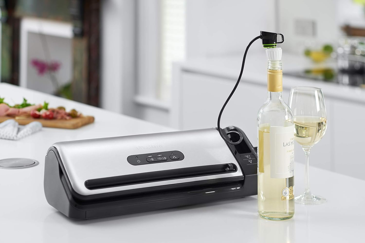 FoodSaver - machine sous vide série FFS - compacte, rangement rouleau intégré, marinage, sacs inclus - FFS017X