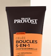 Le texte indique « MATÉRIAU POUR WEICHES DE QUALITÉ SUPÉRIEURE ». Gros plan de la surface d'un tissu ou d'un matériau texturé rouge avec des détails en fibres visibles.