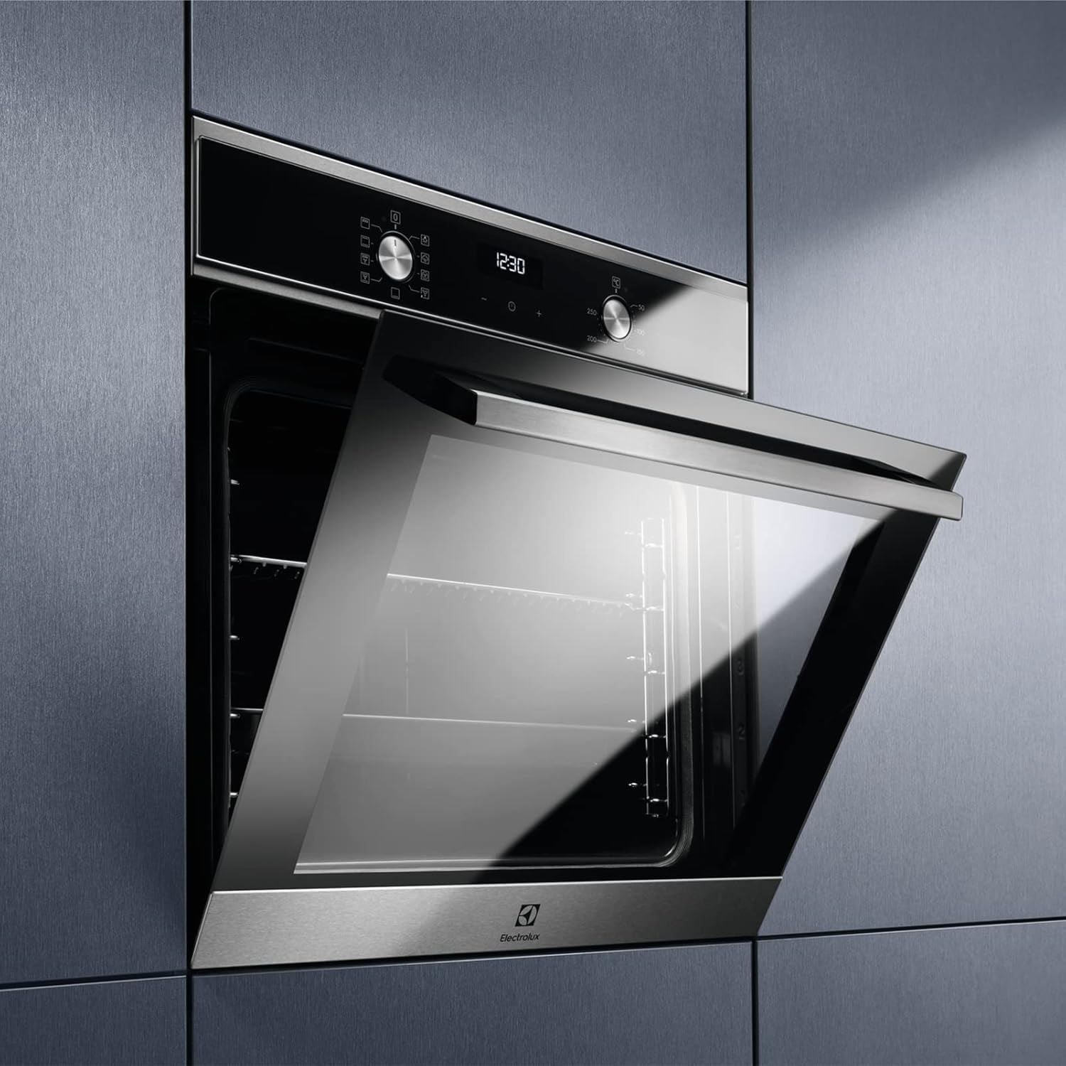 Electrolux - Série 600 - 594x595x567 mm - four multifonction, 70L, nettoyage AquaClean, EOF5H40BX