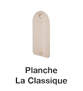 Planche à découper rectangulaire en bois avec coins arrondis et petit trou pour suspendre. La planche est étiquetée « Planche La Classique