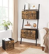 avec étagères rustiques en bois et structure en métal noir. Comprend quatre compartiments de rangement fermés et des étagères ouvertes.