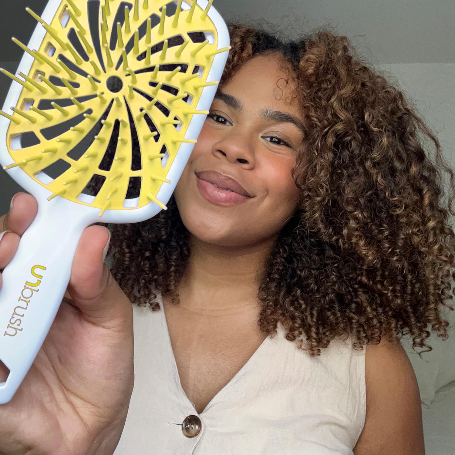 FHI Heat - UNbrush Plus - ultra légère - 84 poils UltraFlex, ventilée, pour cheveux bouclés