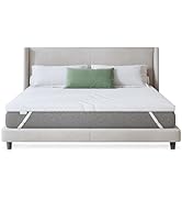 Cadre de lit contemporain présenté dans différentes vues, avec une tête de lit rembourrée blanche et un design de base en bois.