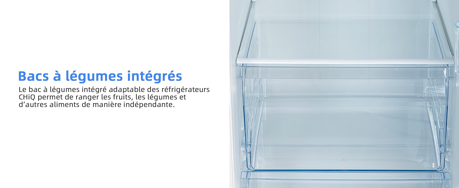 Tiroir de réfrigérateur en plastique transparent étiqueté « Bacs à légumes intégrés ». Tiroir vide affiché sur fond blanc.